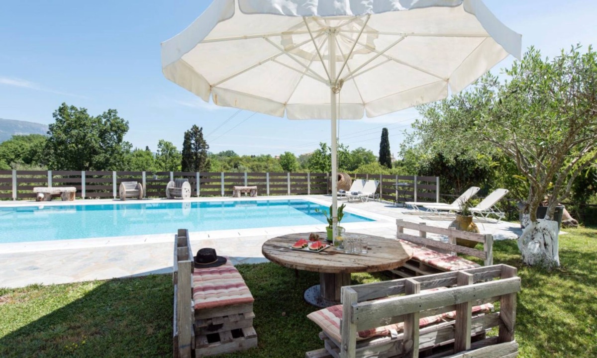 Limni Villa | The villa for the most unforgettable & peaceful holidays
