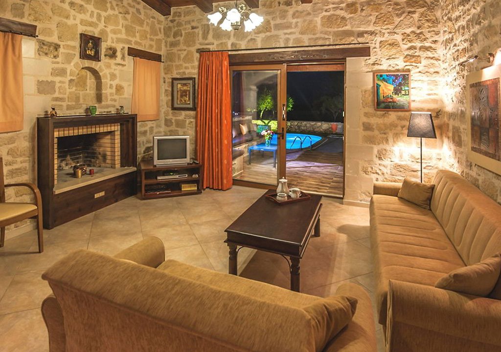 Stavromenos Villa | This 3-bedroom villa for up to 5 guests is located in Stavromenos and has a private swimming pool, a