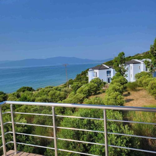 Amphipolis Villa | Three-Bedroom Luxury Villa
