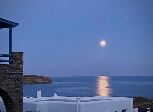 Agios Sostis House | Tinos Beautiful Sunrise Apartment Near Agios Sostis Beach