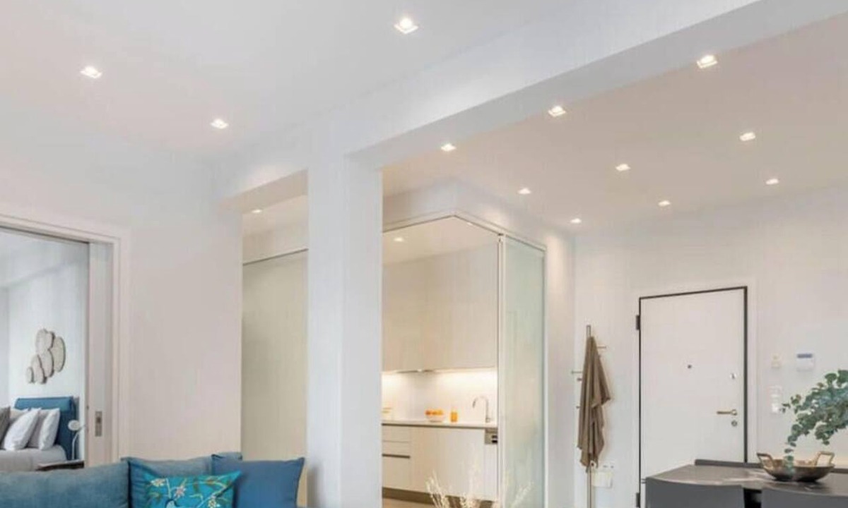 Ampelokipoi Apartment | Upscale central APT, Patio near Hospitals & Metro