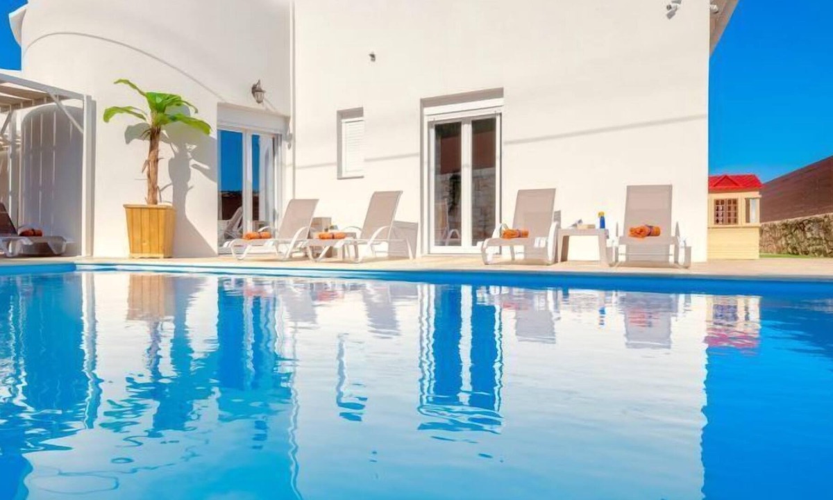 Skaleta House | Vacation home Sky in Skaleta - 14 persons, 6 bedrooms