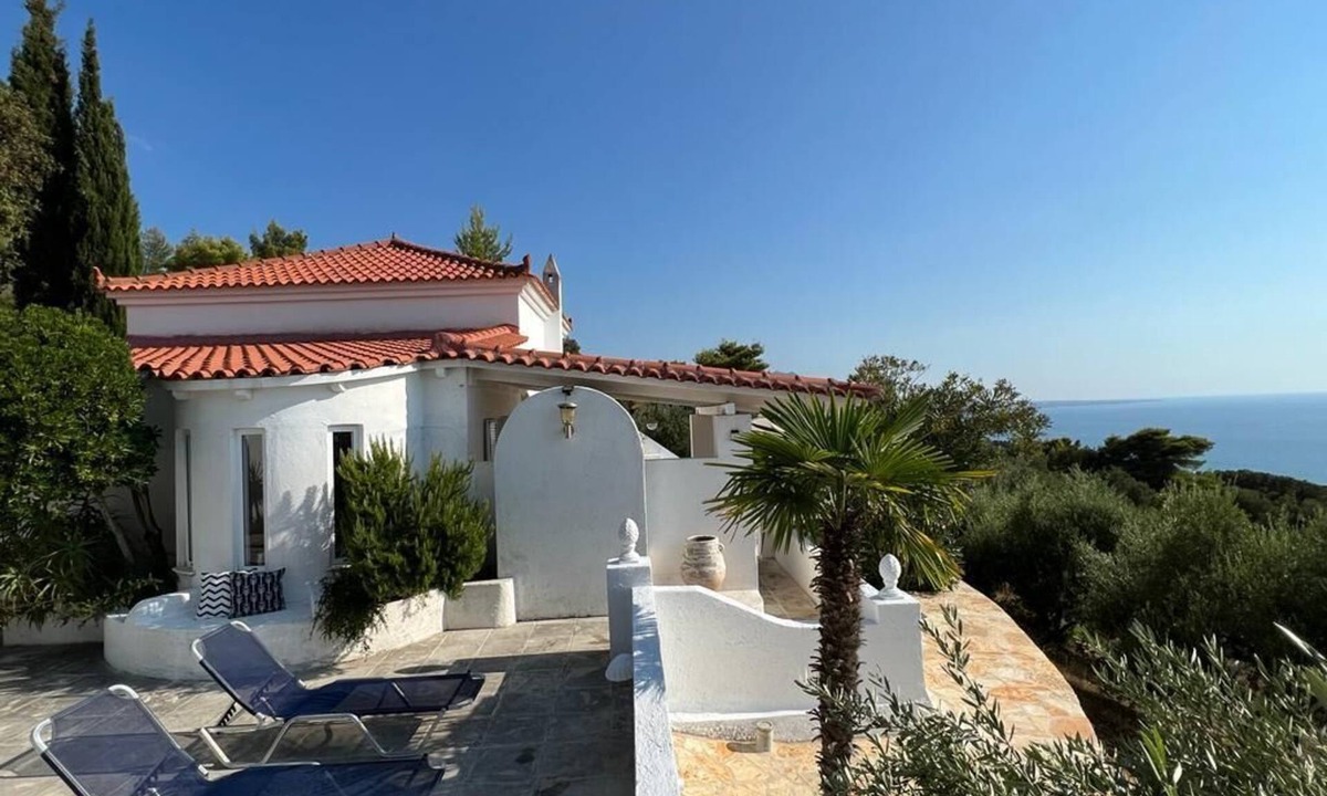 Lepreo House | Vacation home with a view of the sea in a fantastic location