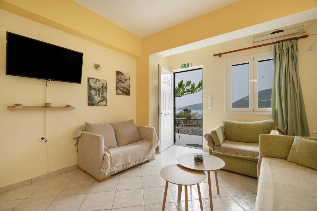 Mikros Gialos Apartment | Vardia Room