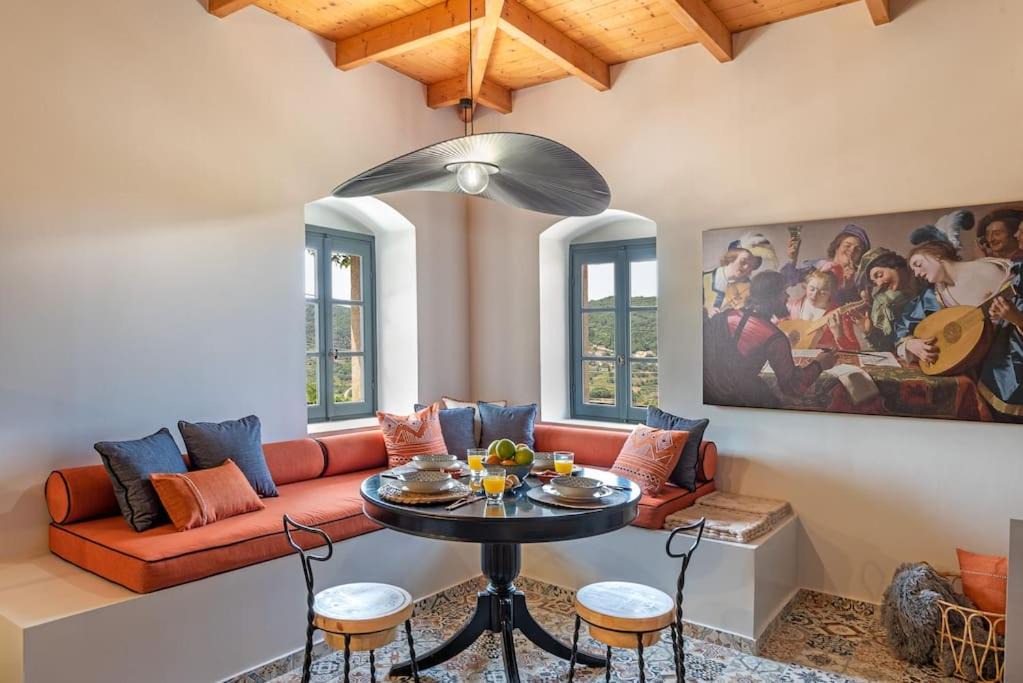 Vilatoria House | Villa Aiolia