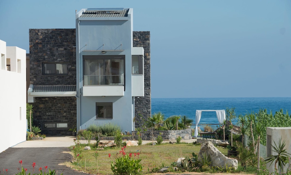 Adelianos Kampos House | Villa al Mare. Beachfront with private sunbeds and sunshades!