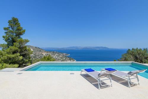 Marathon Villa | Villa Anasa-Luxury Retreat-Private Pool