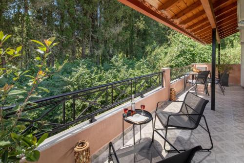 Corfu Town Apartment | Villa Apanemo