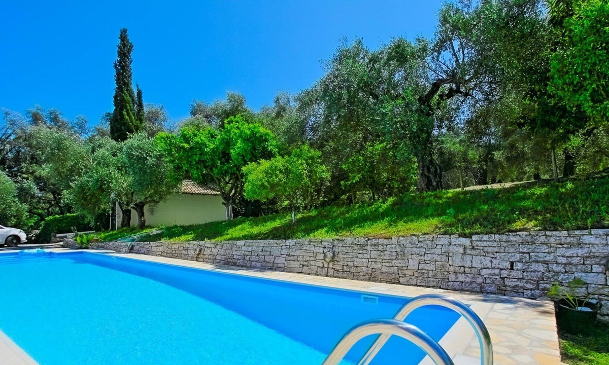 Roda Villa | Villa Areti in Agnos