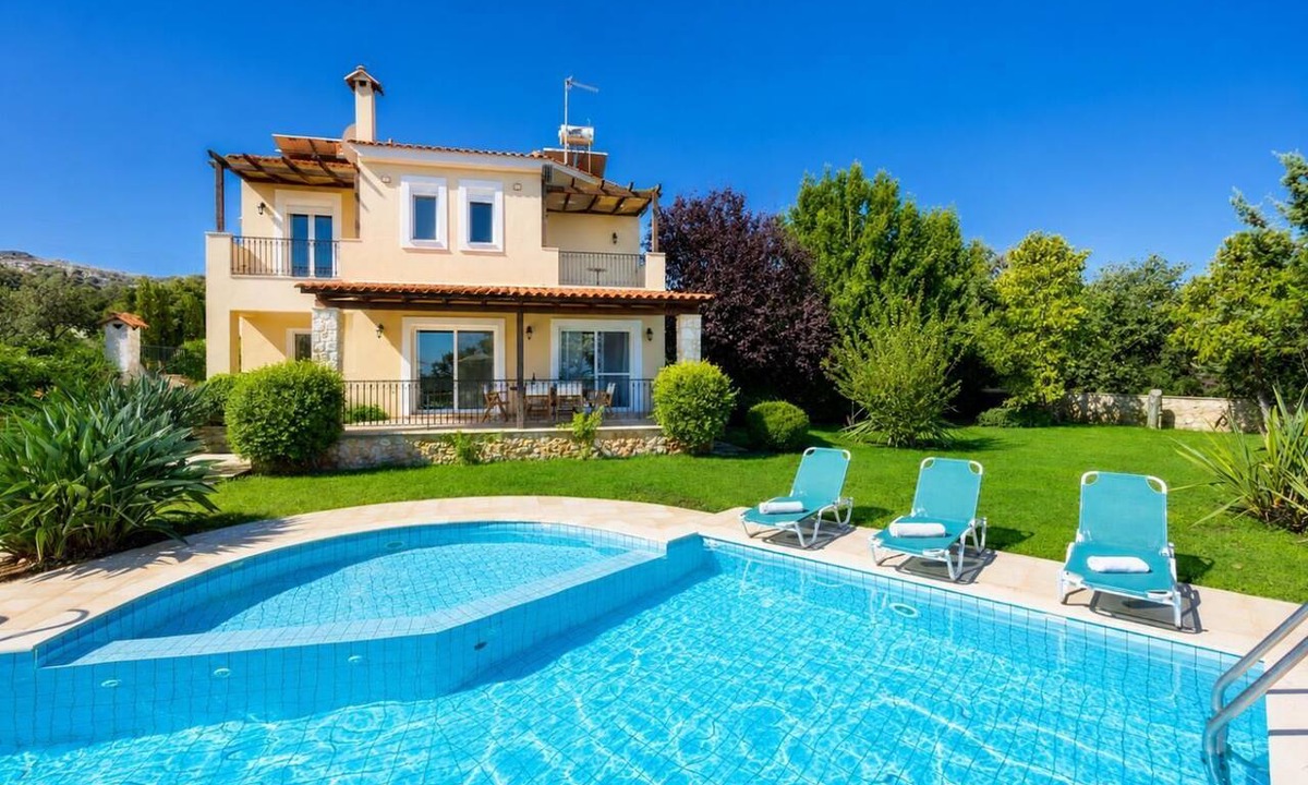 Gerani Villa | Villa Daphni - Four Bedroom Villa, Sleeps 8