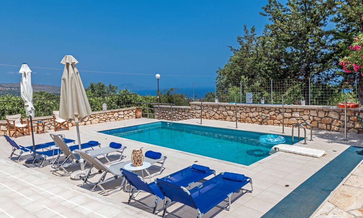 Prines Villa | Villa Despina in Prines Crete: A/C, Pr. pool, WiFi.