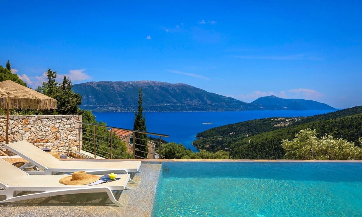 Chalikeri Villa | Villa Eugenia Sunrise