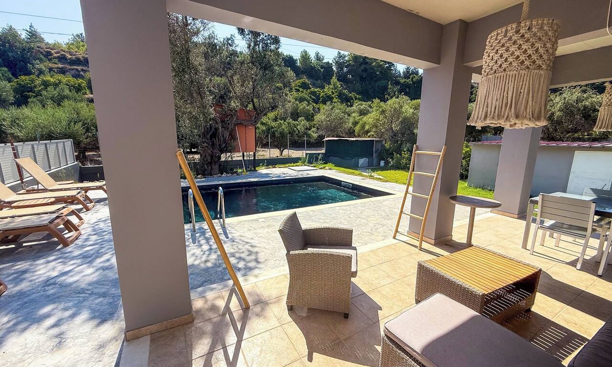 Afandou House | Villa Fountain (Pool, Garden, BBQ, Wood House)