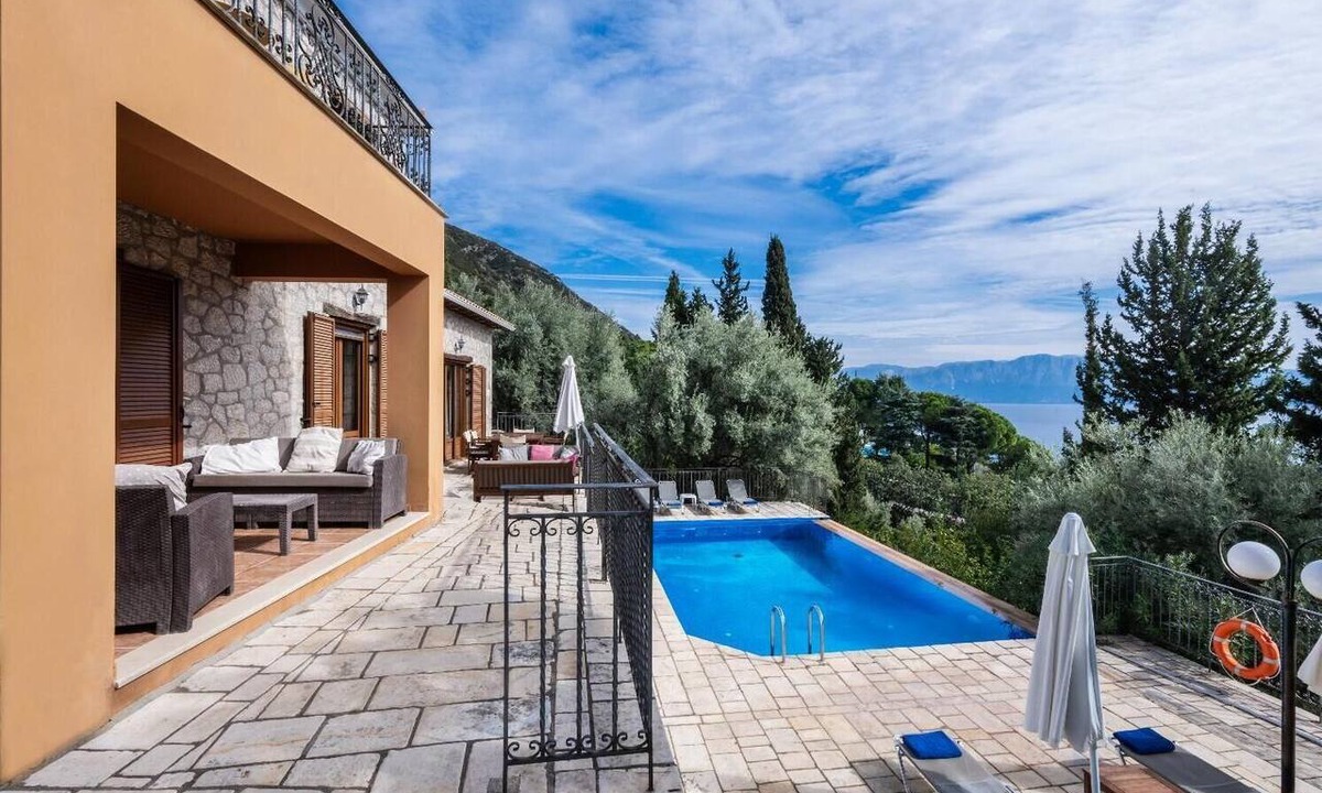 Perigiali Villa | Villa Galatia - Three Bedroom Villa, Sleeps 6