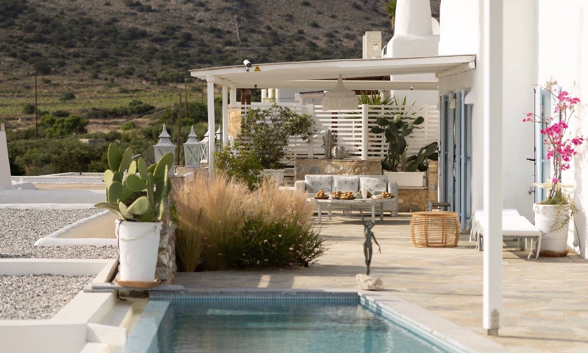 Paros Villa | VILLA GALAZIO, PRIVATE POOL, SEA VIEWS AND SUNSETS OVER ANTIPAROS