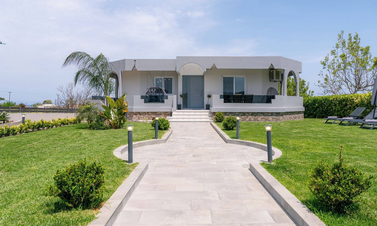 Theologos Villa | Villa Giota Luxury Living with Private Jacuzzi and Free Car