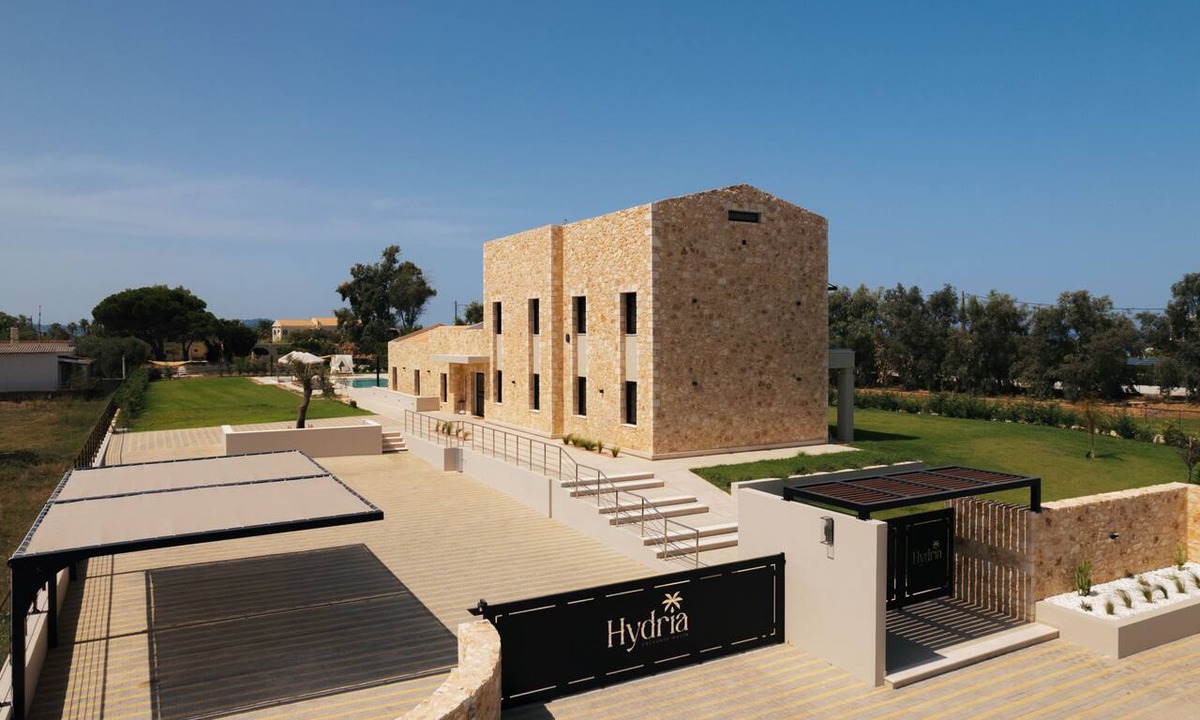 Almiros Beach Villa | Villa Hydria. Brand New Villa just a few meters from the sandy beach of Almyros.