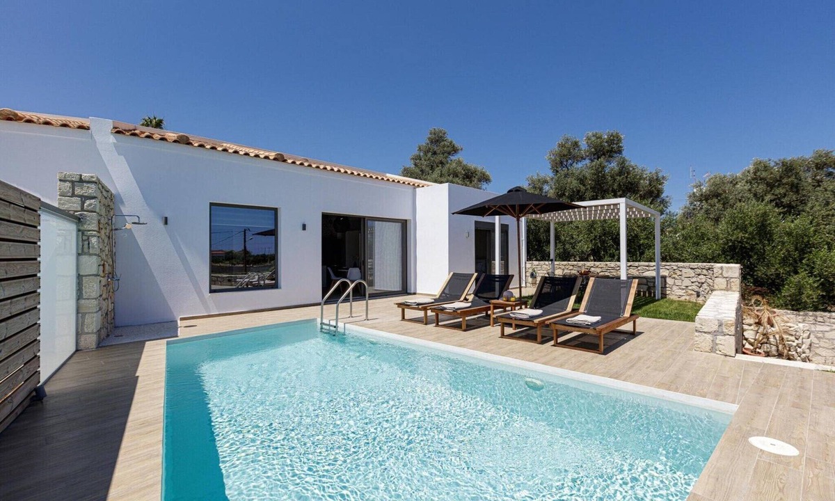 Sfakaki House | Villa in Sfakaki with Private Pool & Beach Access