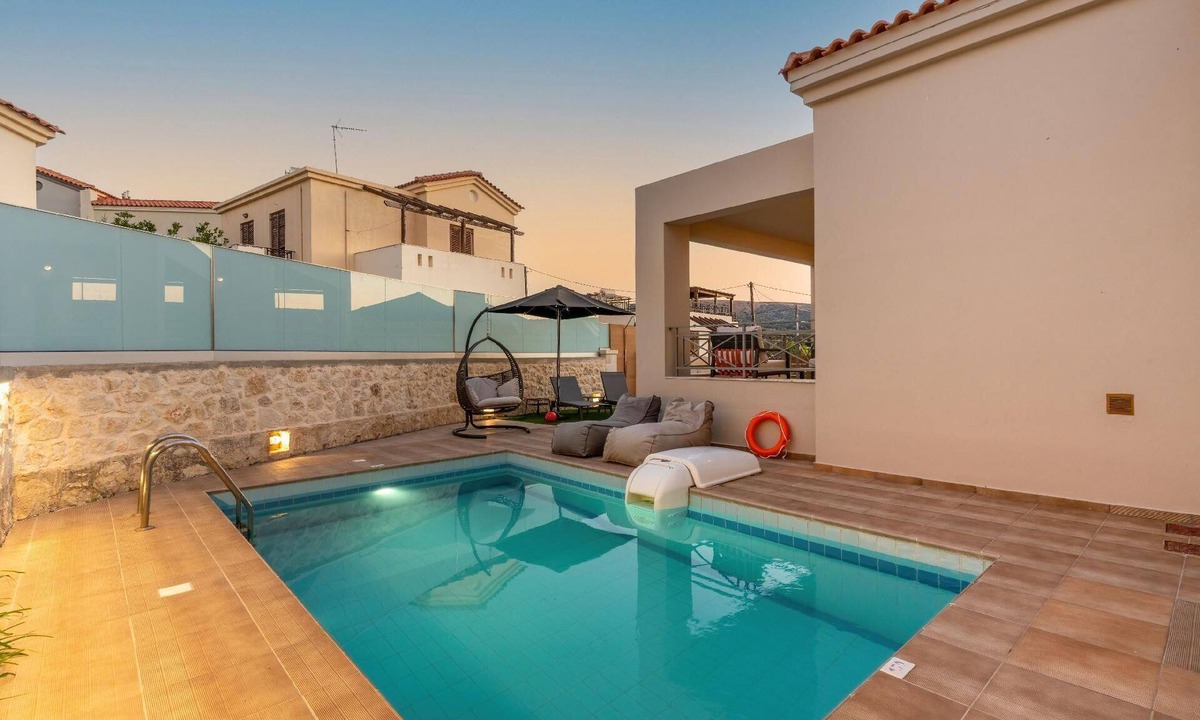 Houdetsi House | Villa Ismini Modern Private Retreat Near Rethymno