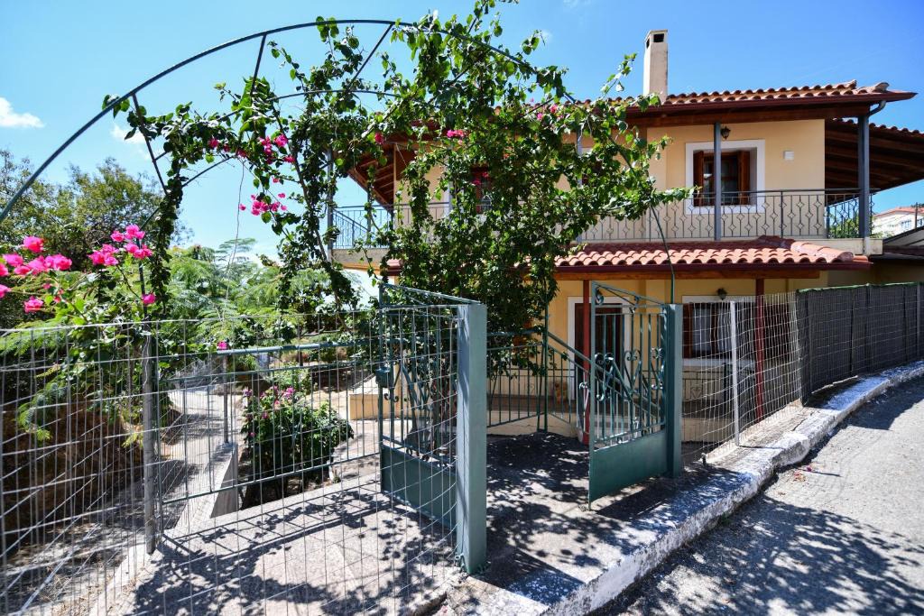 Pyrgos Apartment | Villa Koliri