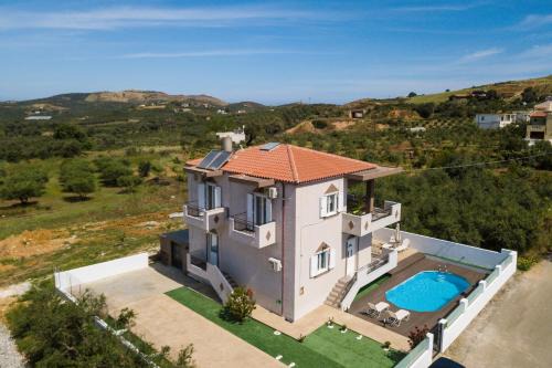 Lameriana House | Villa Kounoupas, comfy villa with swimming pool up to 8 guests!
