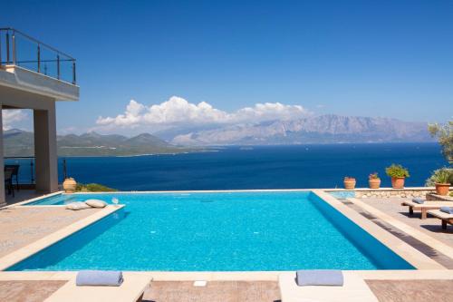 Ellomenos Villa | Villa Lilaea