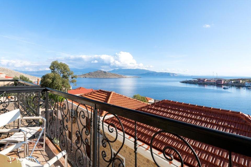 Halki House | Villa Lola