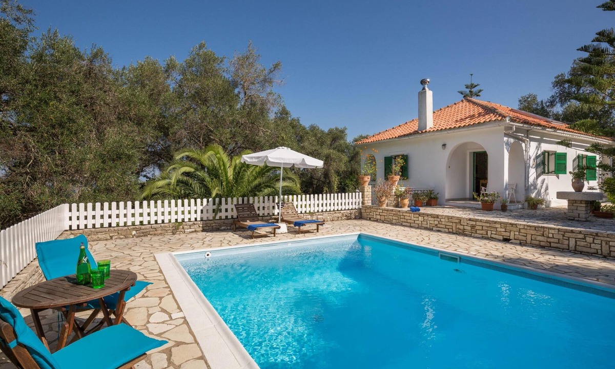 Magazia Villa | Villa Maria in Paxi with 2 bedrooms and 1 bathrooms