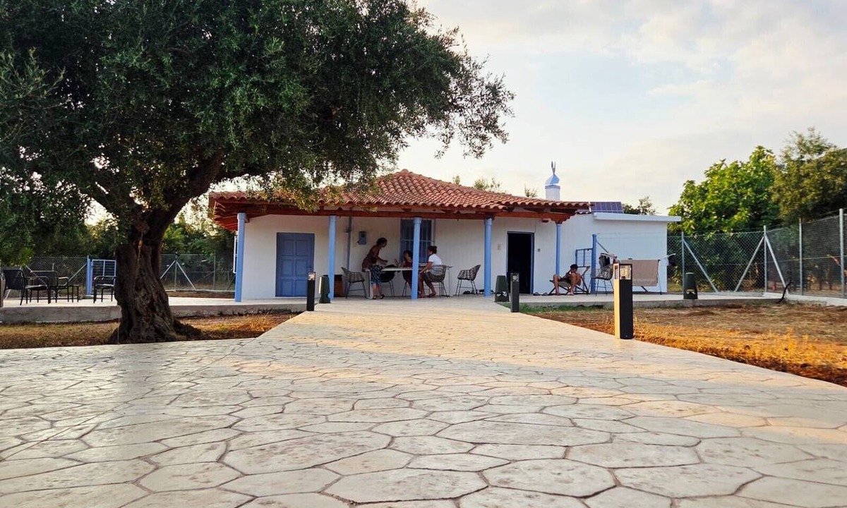 Vromonerion Villa | Villa 'Navarino Greek House' with Sea View, Wi-Fi and Air Conditioning