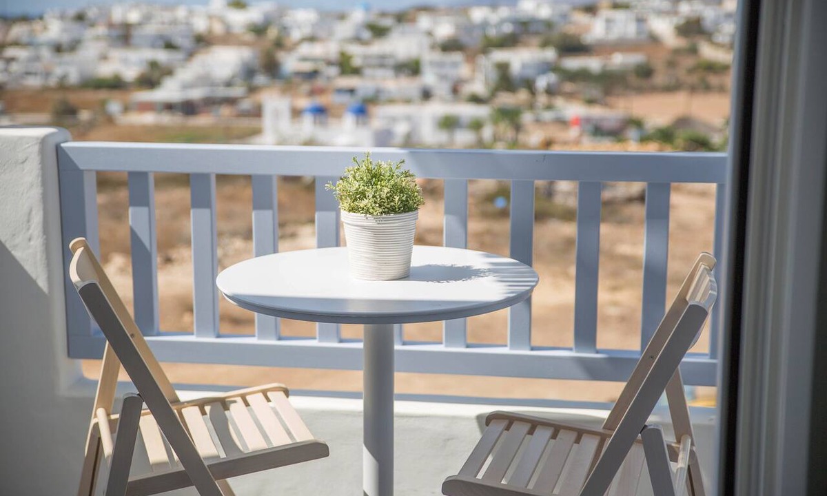 Koufonisia Apartment | Villa 'Perseis' with Private Terrace, Wi-Fi and Air Conditioning