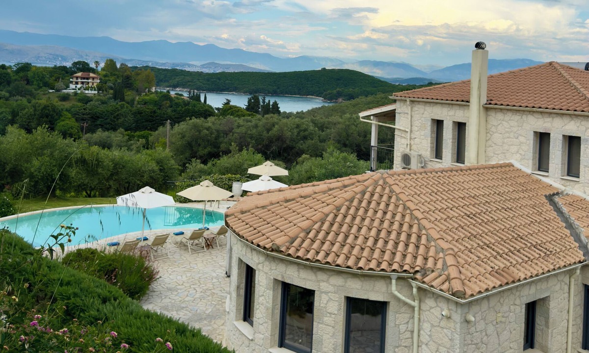 Petaleia Villa | Villa Sania, Avlaki Beach Paradise!