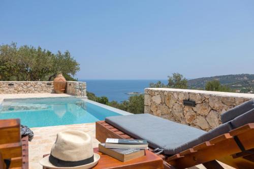 Elation Villa | Villa Seva Sea View - Perfect for Romantic Getaways with Pool and Sunrise & Sea Views By Villa Mana Gers