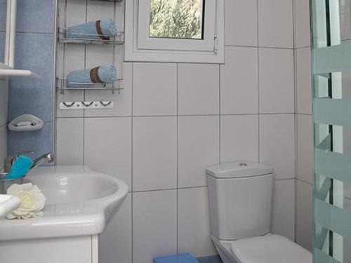 Piskopiano Villa | Villa - Sleeps 10 - Pool - Garden - Parking
