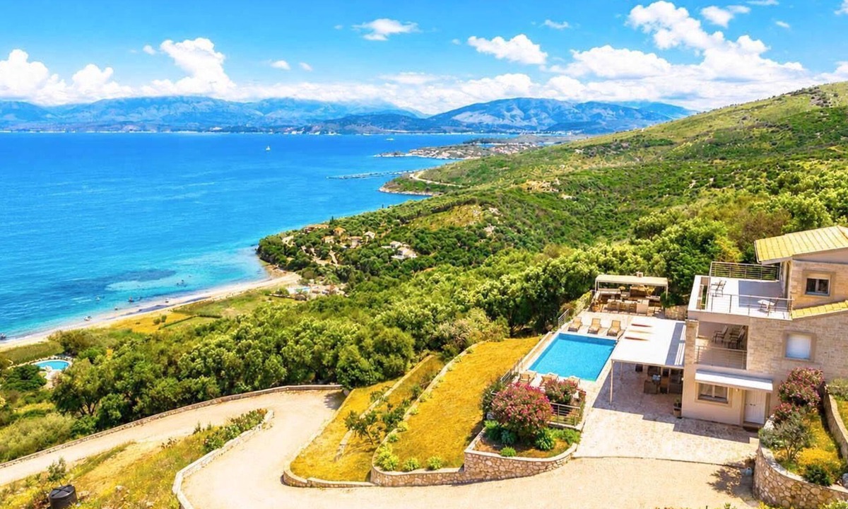 Apraos Villa | Villa Thea Kalamaki - Three Bedroom Villa, Sleeps 6
