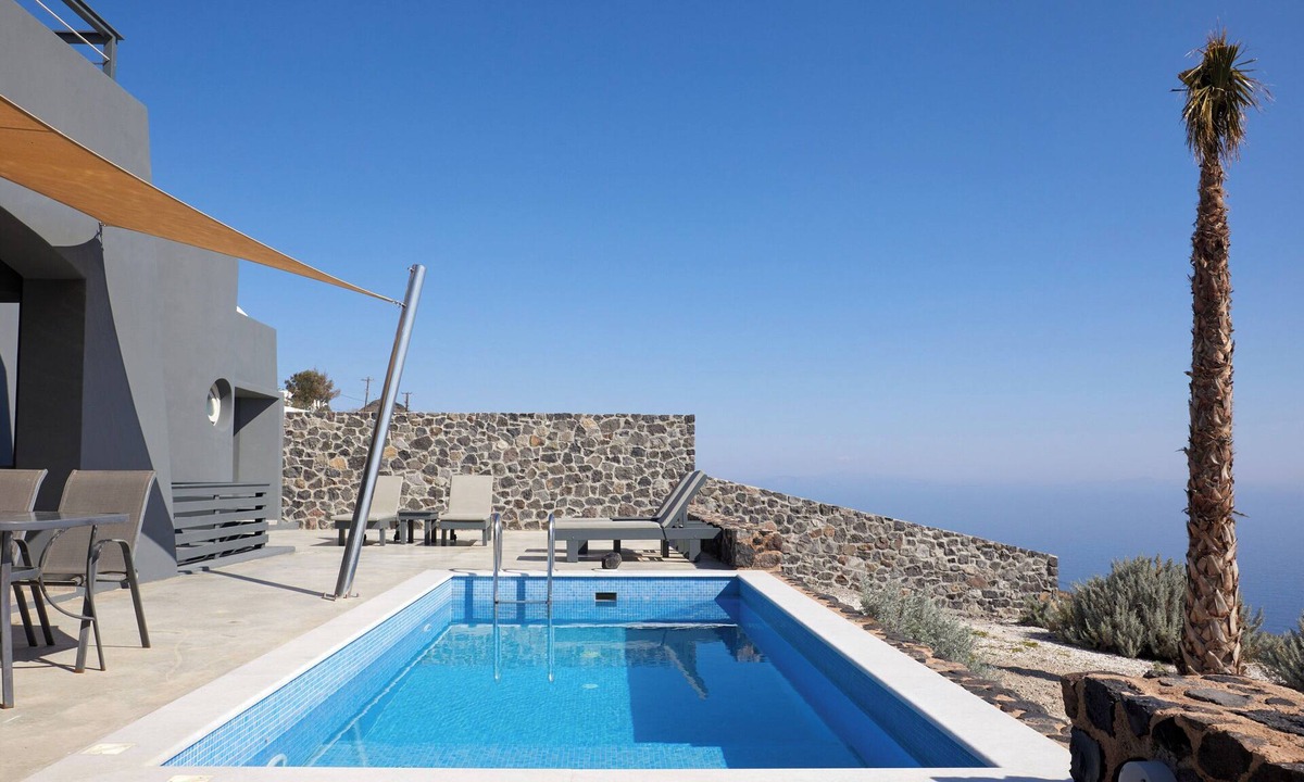Imerovigli Villa | Villa Vinsanto with private heated pool, Theano Apartments Santorini