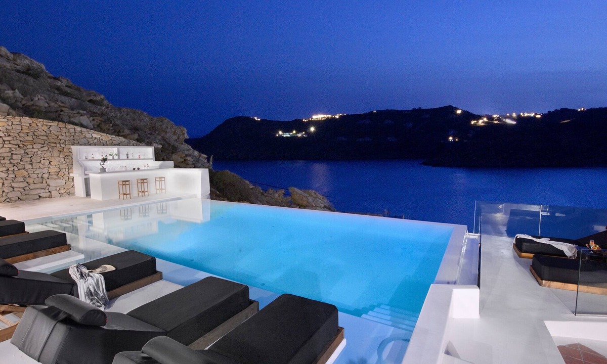 Elia Villa | Villa 'Wonderful Chrysta' with Sea View and Pool