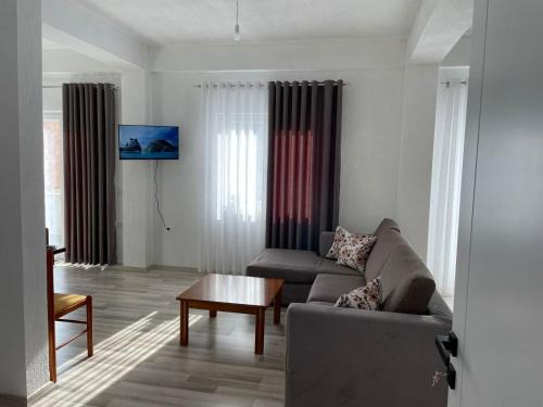 Pogradec Villa | Villa71