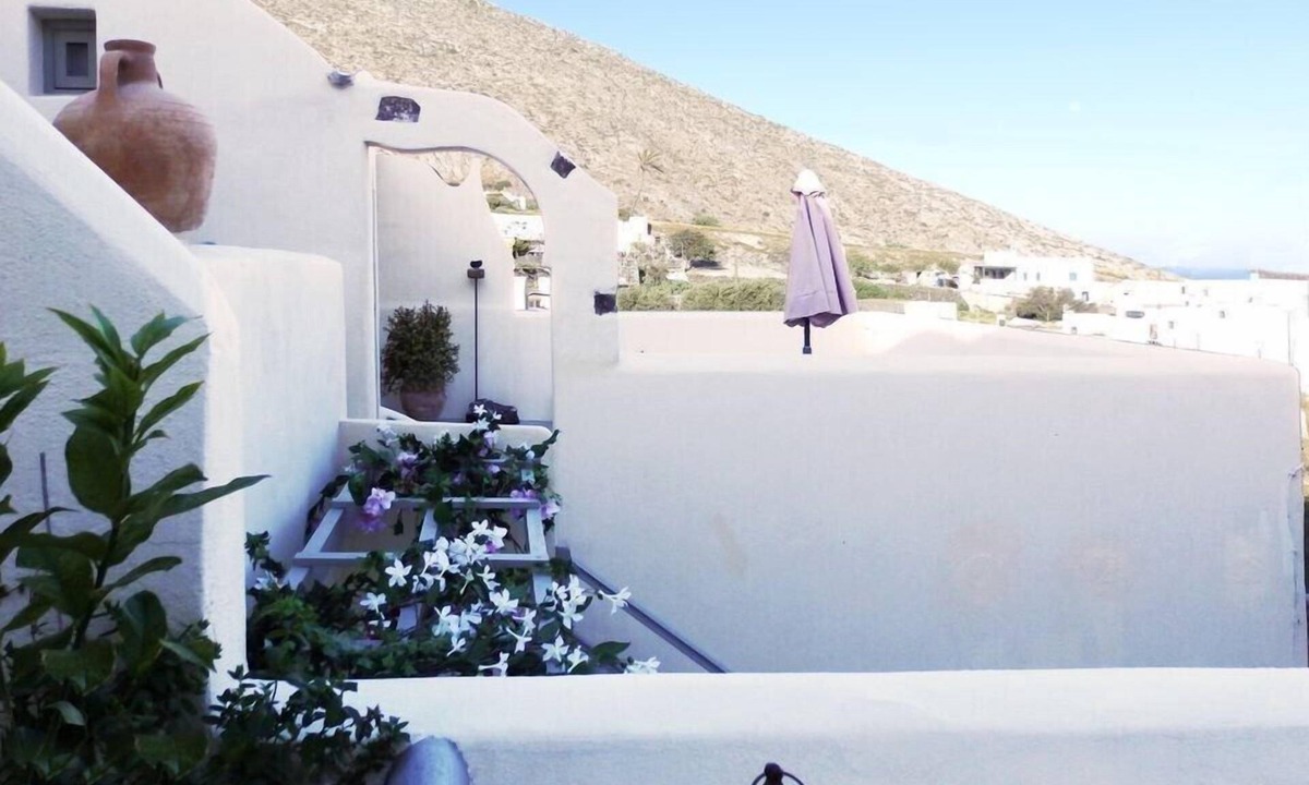 Emporio Villa | (w) Villa Cycladicas - Emporeio - A Wonderful 2 Bedroom Villa - Outdoor Pool and Jacuzzi