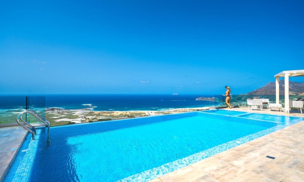 Zerviana Villa | Walk to Taverna & Mini Market *4km to Falasarna beach *Jacuzzi