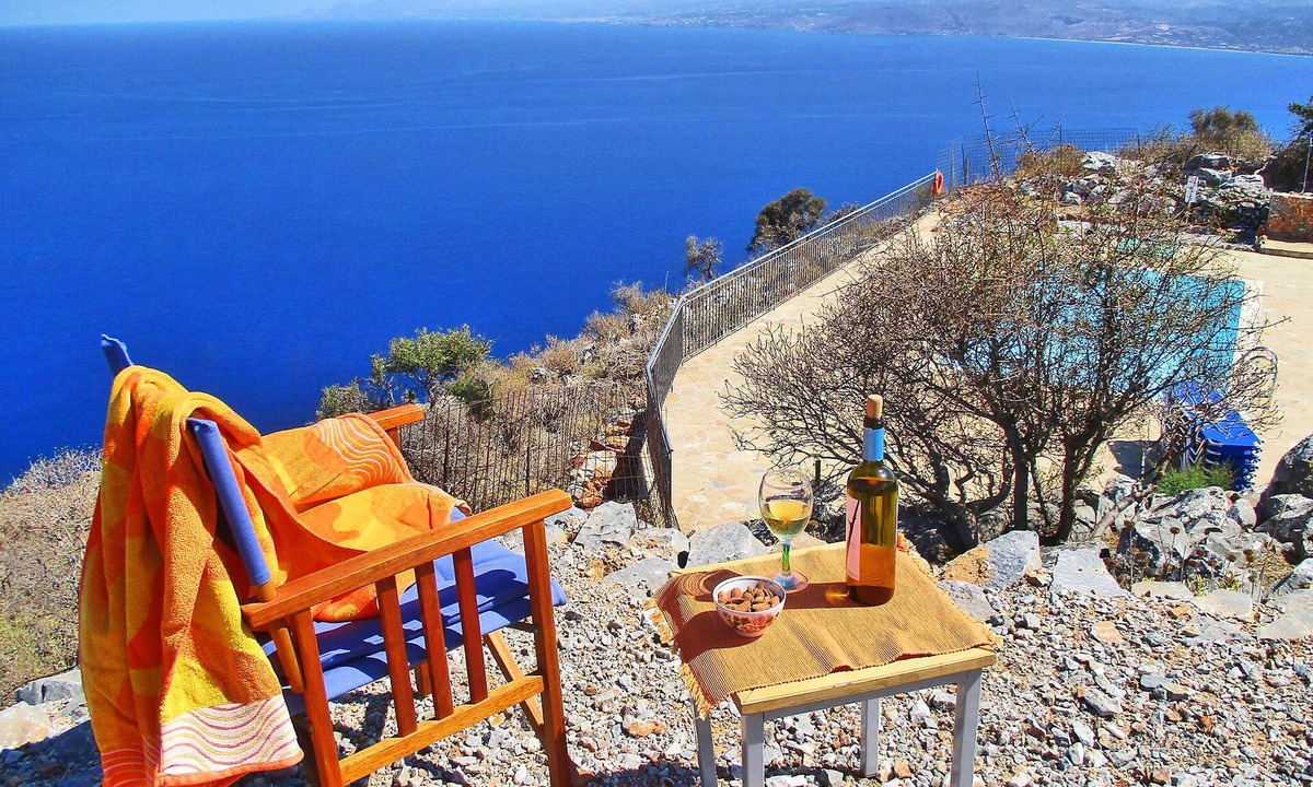 Likotinarea House | Where the Aegean blue speaks to your soul.