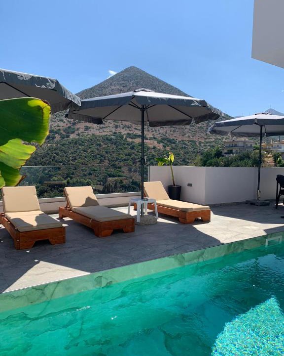 Sisai House | White Boutique Homes - Serenity