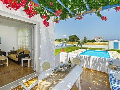 Gennadi Villa | White Houses Villas
