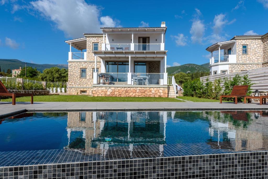 Karavomylos Villa | White Villas