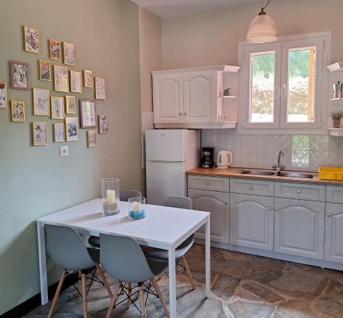 Sidari Apartment | Wilson & Andrew House - Wanderlust