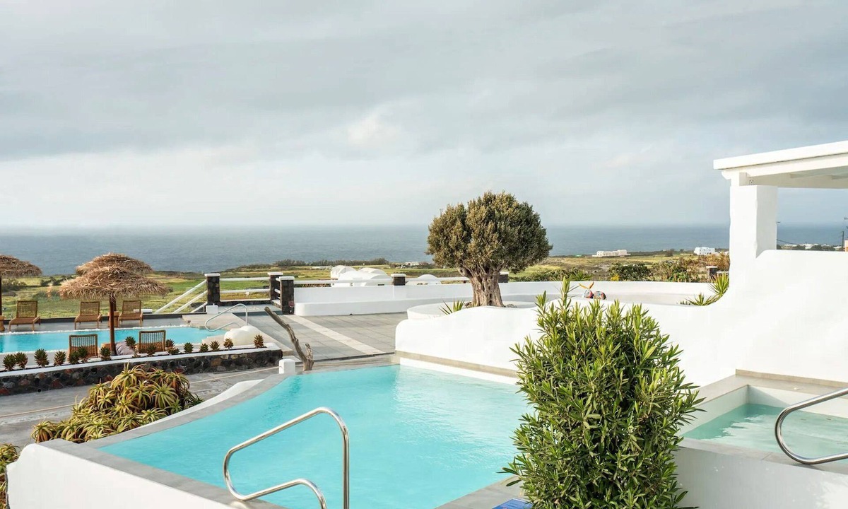 Tholos Villa | Wonderful Oia Sunset & Sea view Villa | Private Heated Spa Jacuzzi