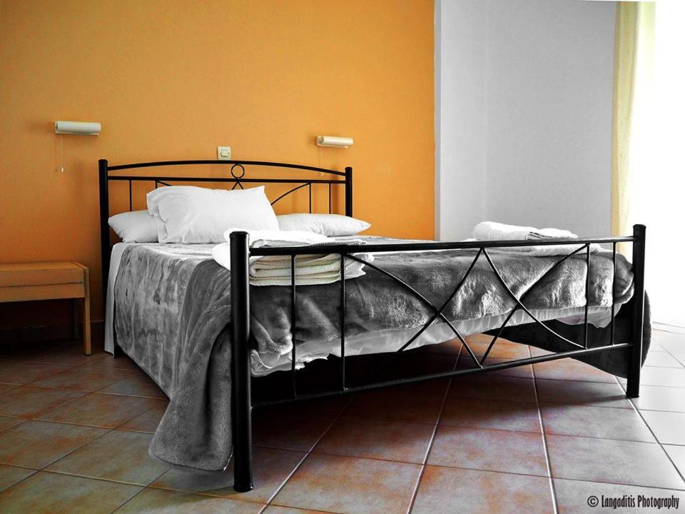 Sinarades Apartment | Yaliskari Beach