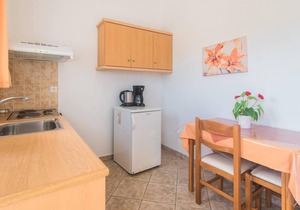 Aleka Apartment 2 with Sea View, Terrace, Balcony & Wi-Fi