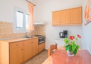Aleka Apartment 2 with Sea View, Terrace, Balcony & Wi-Fi