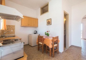 Aleka Apartment 4