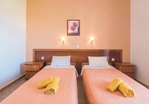 Aleka Apartment 4 with Sea View, Terrace, Balcony & Wi-Fi